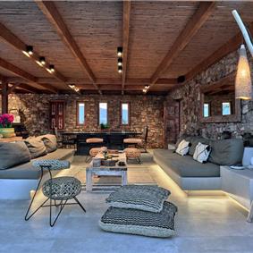 6 bedroom villa with pool, East Paros, sleeps 12